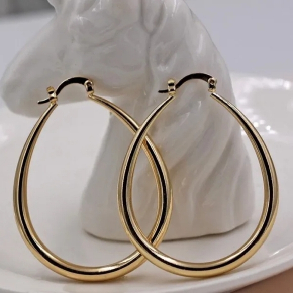 New Gold Hoop Earrings - Picture 4 of 5